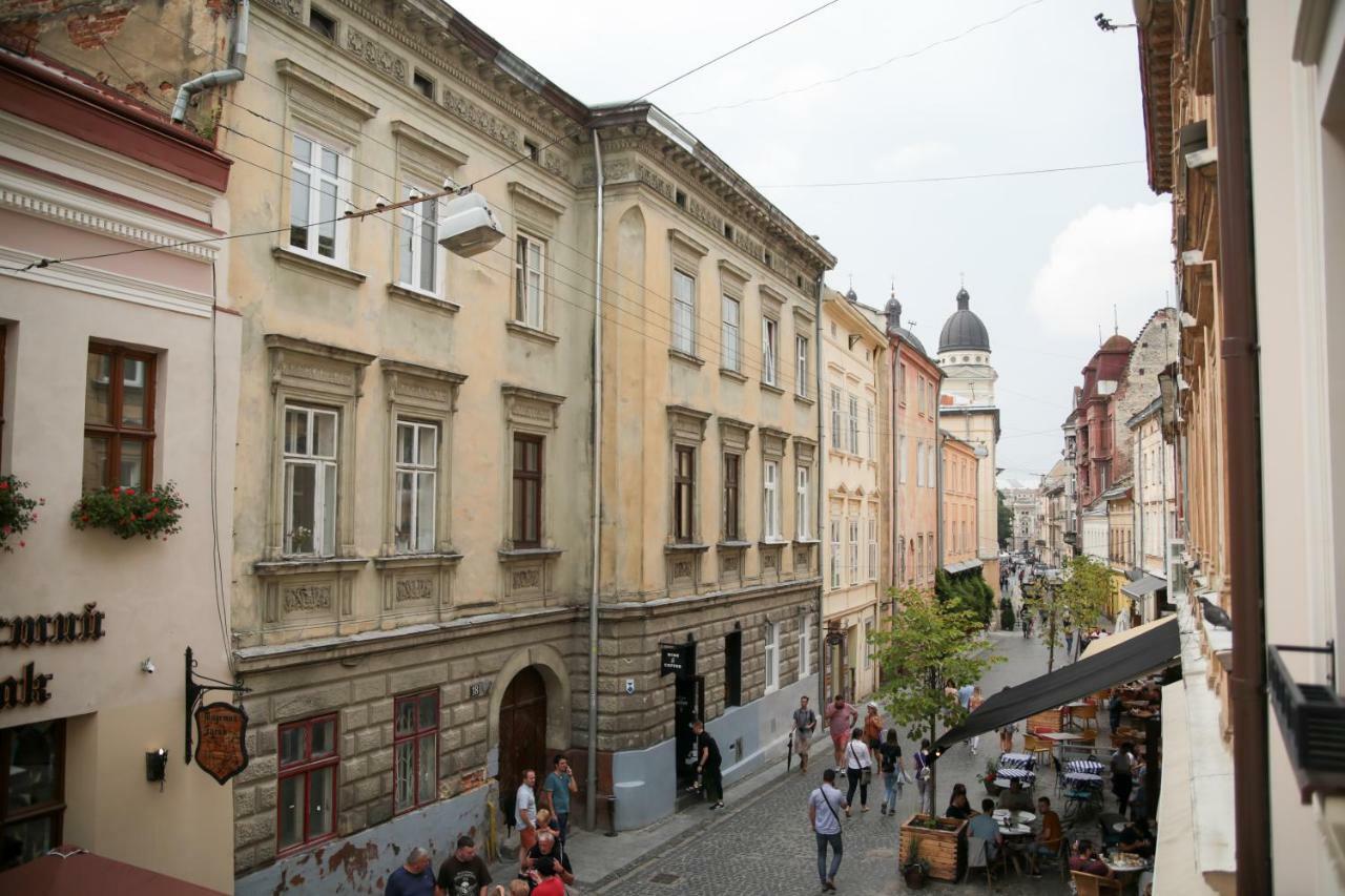 Апартаменти З Балконом Lviv Bagian luar foto
